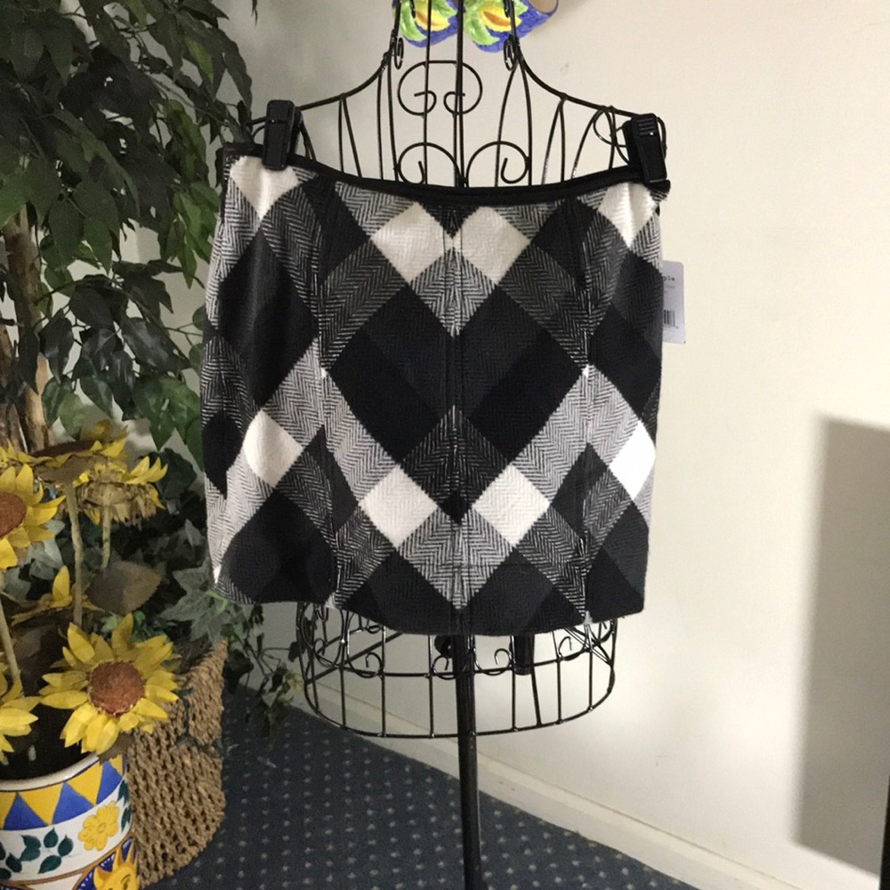 FREE PEOPLE SKIRT SIZE 2 NWT